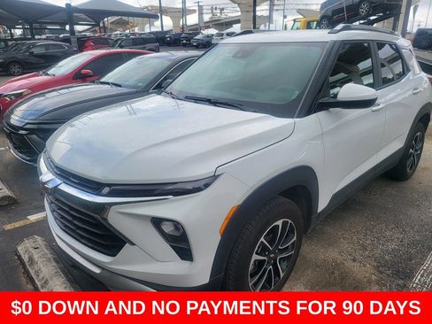 Used 2025 Chevrolet TrailBlazer LT AWD/4WD image 1