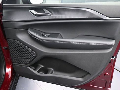 New 2025 Jeep Grand Cherokee Laredo image 34