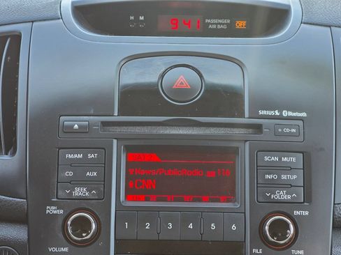 Used 2010 Kia Forte LX w/ Convenience Pkg FWD image 13
