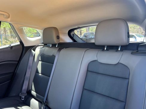 Certified 2024 Chevrolet Trax ACTIV FWD image 30