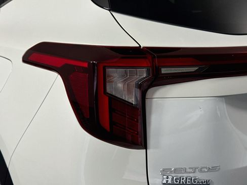 Used 2024 Kia Seltos S FWD image 36