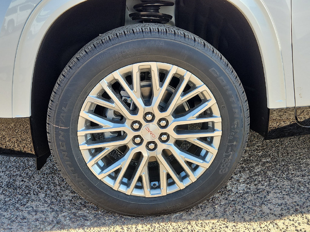 Used 2024 GMC Acadia Denali w/ LPO, Floor Liner Package FWD image 9