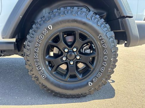 Used 2023 Jeep Wrangler Sport AWD/4WD image 32
