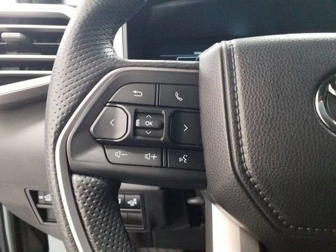 Used 2025 Toyota Tundra Limited AWD/4WD image 4