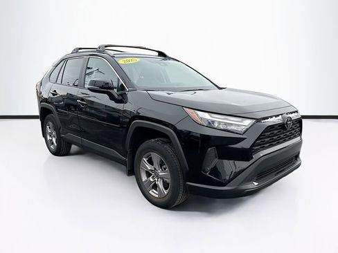 Used 2025 Toyota RAV4 XLE image 1
