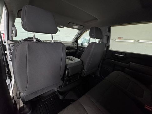 Used 2022 Chevrolet Silverado 2500 Custom w/ Custom Value Package AWD/4WD image 22