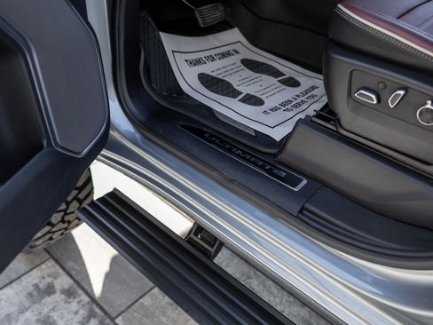 Used 2026 GMC Sierra 3500 Denali Ultimate image 34