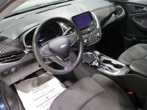 Used 2021 Chevrolet Malibu LT FWD image 16