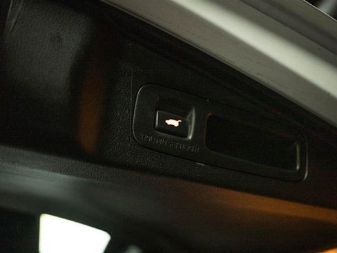 Used 2019 Honda CR-V EX-L image 8