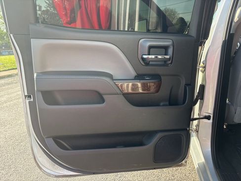 Used 2016 GMC Sierra 2500 SLT w/ Duramax Plus Package image 18