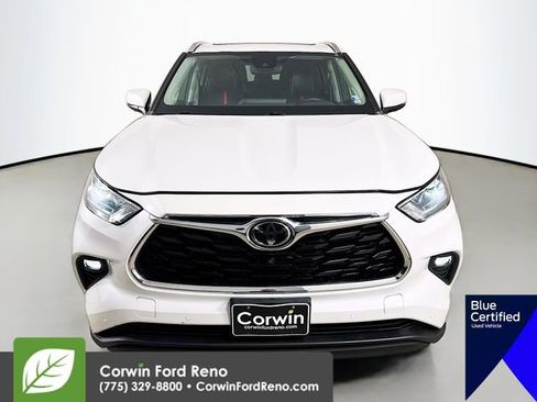 Used 2022 Toyota Highlander Limited image 2