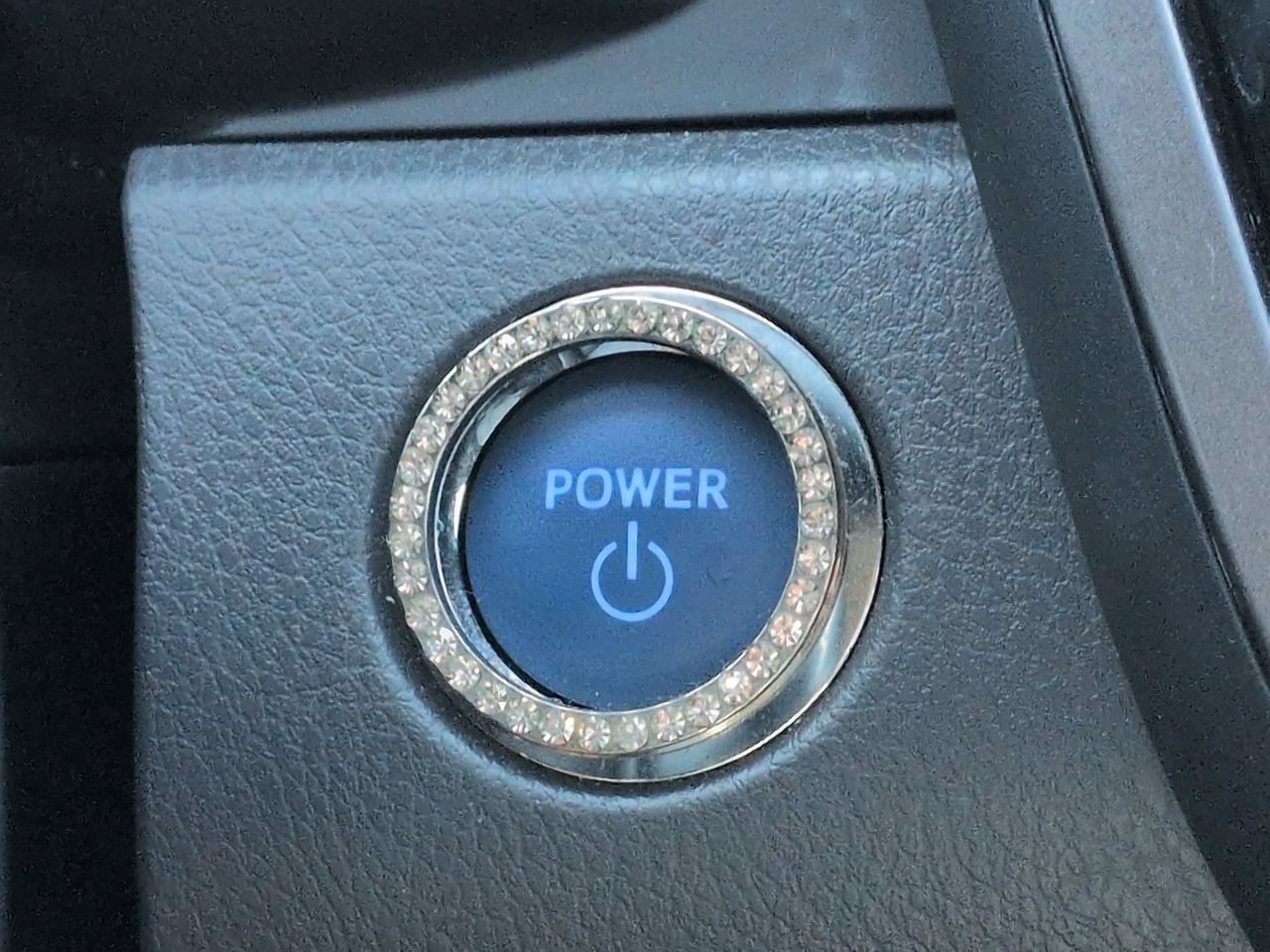 Used 2024 Toyota Camry SE w/ Audio Upgrade Package FWD image 26