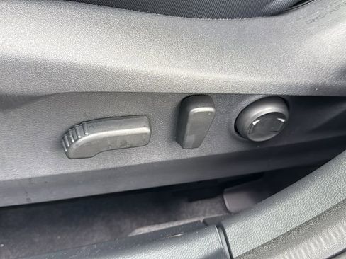 New 2025 Subaru Outback Premium image 8