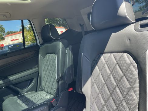 Used 2024 Volkswagen Atlas SEL Premium R-Line AWD/4WD image 10