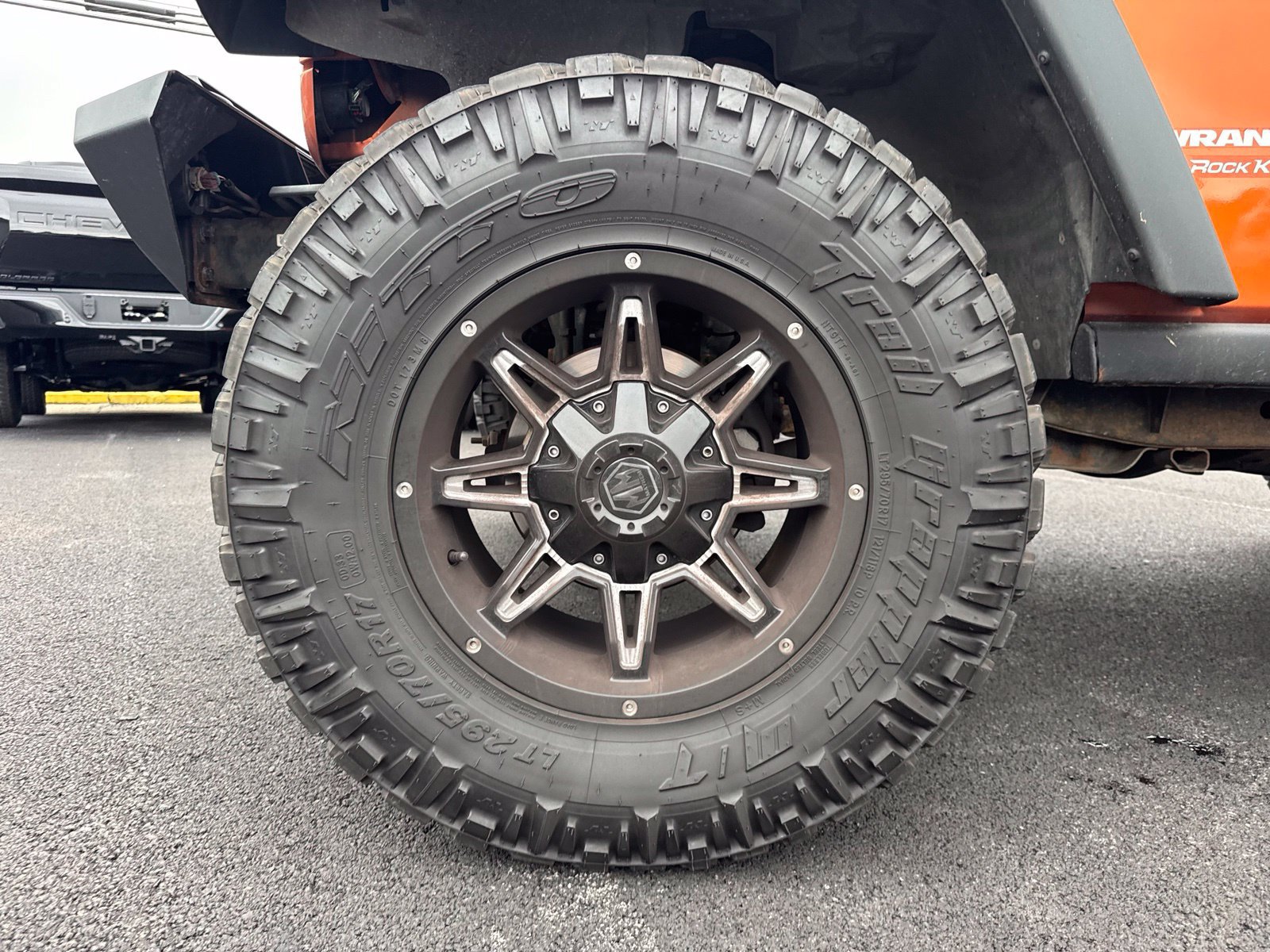Used 2011 Jeep Wrangler Rubicon w/ Dual Top Group AWD/4WD image 10