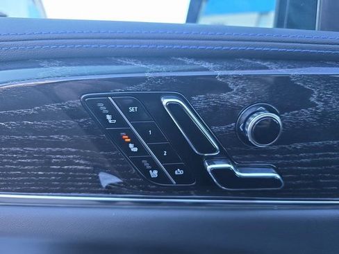 Used 2026 Cadillac Escalade IQL Sport 1 w/ LPO, ONYX Package image 31