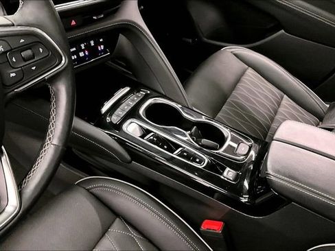 Used 2023 Buick Envision Avenir image 17