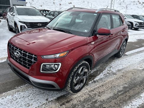 Used 2025 Hyundai Venue Limited image 26