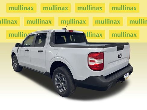 New 2025 Ford Maverick XLT image 9