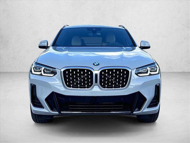 Used 2024 BMW X4 xDrive30i w/ Premium Package AWD/4WD image 3