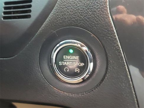 Used 2016 Ford Explorer XLT w/ Equipment Group 202A image 21