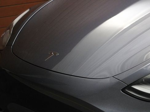 Used 2023 Tesla Model Y Long Range image 31