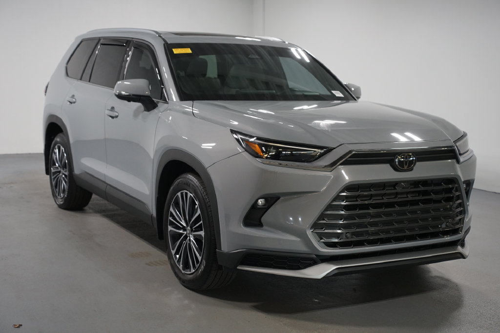 Used 2026 Toyota Grand Highlander AWD Hybrid image 3