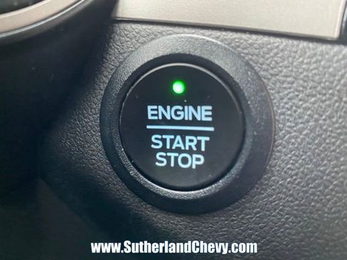 Used 2022 Ford Escape SE image 24