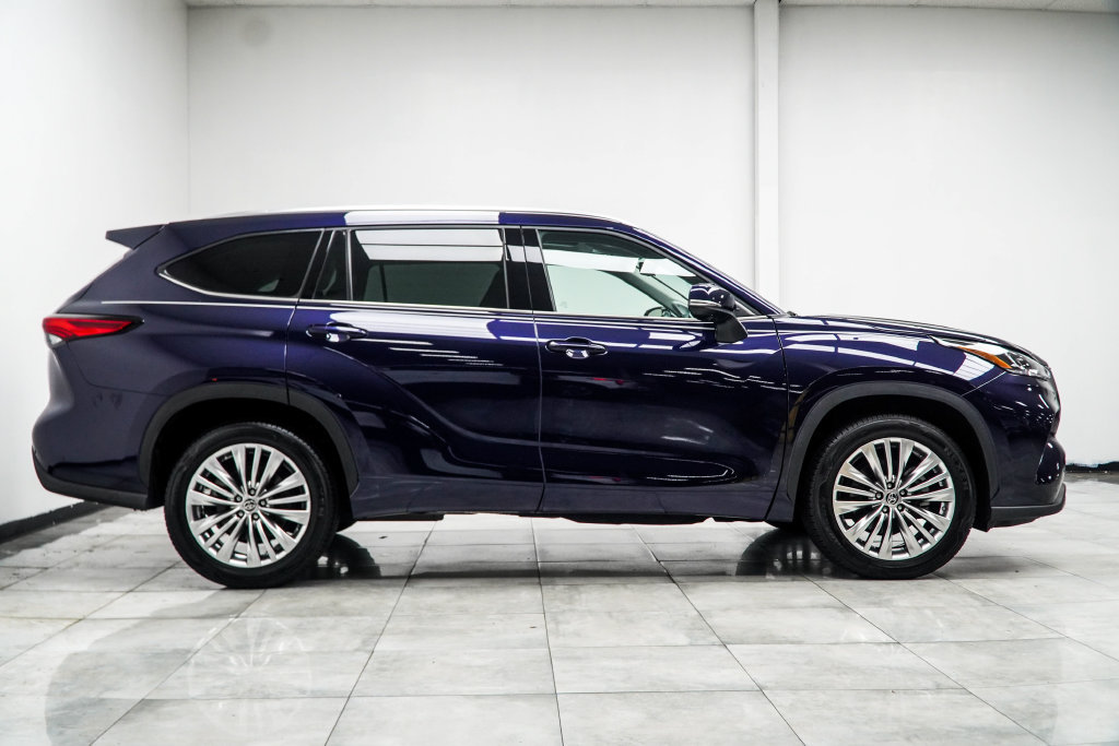 Used 2023 Toyota Highlander Platinum FWD image 8