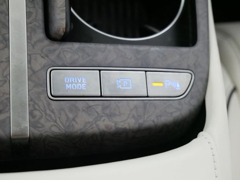 Certified 2024 Genesis G80 w/ Prestige Package image 31