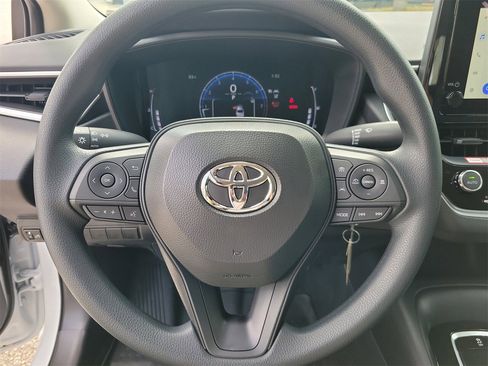 Used 2026 Toyota Corolla LE image 18