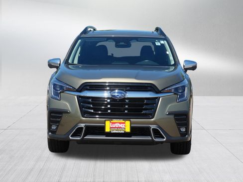 Used 2023 Subaru Ascent Touring AWD/4WD image 2