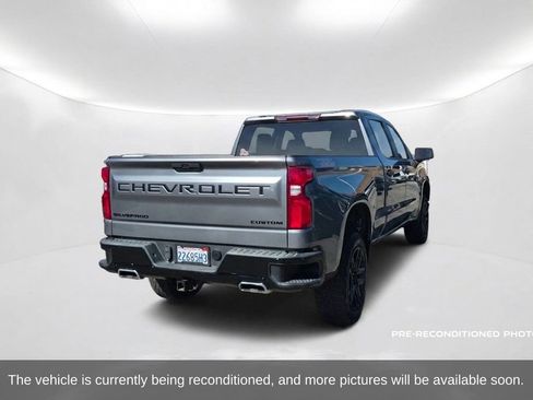 Used 2021 Chevrolet Silverado 1500 Custom Trail Boss w/ LPO, Dark Essentials Package AWD/4WD image 6