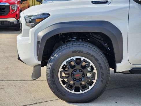New 2025 Toyota Tacoma TRD Off-Road AWD/4WD image 6