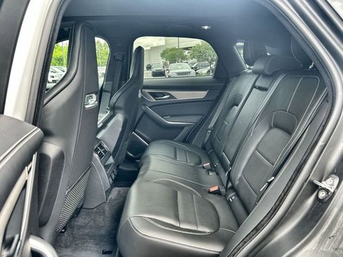 Used 2025 Jaguar F-PACE R-Dynamic S AWD/4WD image 15