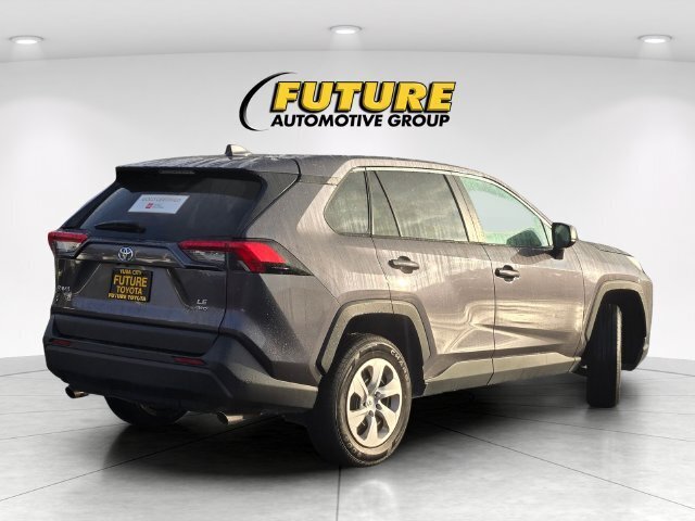 Certified 2024 Toyota RAV4 LE AWD/4WD image 5