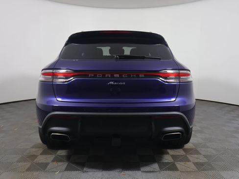 Certified 2025 Porsche Macan image 6