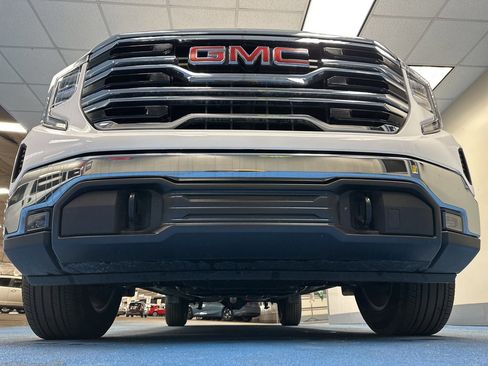 Certified 2025 GMC Sierra 1500 SLT image 14
