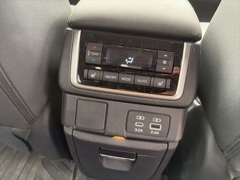 Used 2024 Subaru Ascent Onyx Edition Limited w/ Popular Package Onyx image 6
