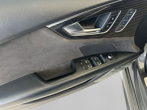 Used 2017 Audi RS 7 Prestige w/ Carbon-Optic Package AWD/4WD image 11