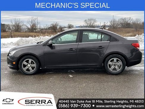 Used 2014 Chevrolet Cruze LT w/ Technology Package image 2