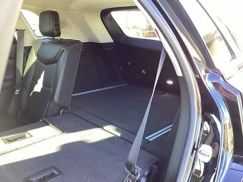 Used 2019 Cadillac XT5 Premium Luxury image 17