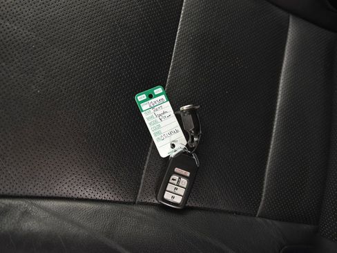 Used 2017 Honda Pilot Elite image 25