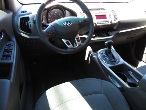 Used 2011 Kia Sportage LX w/ Convenience Pkg AWD/4WD image 7