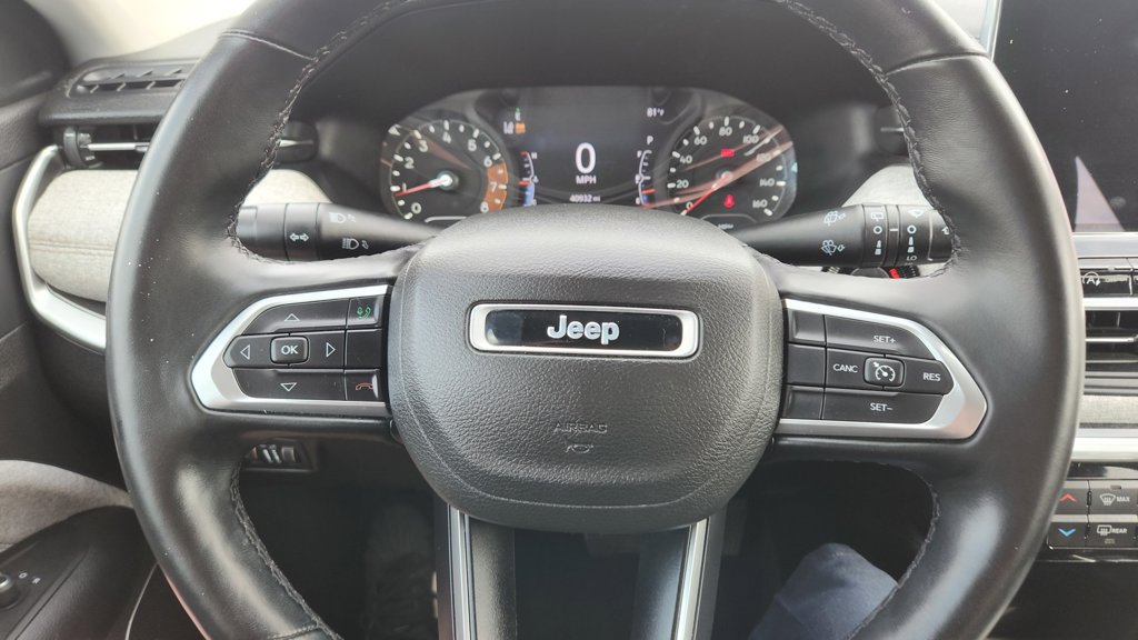 Used 2022 Jeep Compass Latitude w/ Sun and Sound Group AWD/4WD image 21