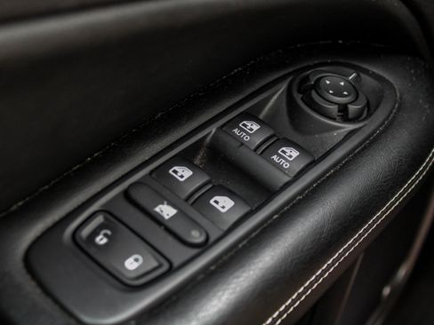 Used 2021 Jeep Compass Latitude w/ Sun and Sound Group AWD/4WD image 33