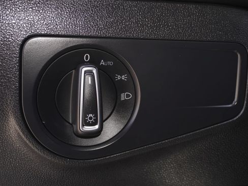 Used 2022 Volkswagen Tiguan SE R-Line FWD image 16