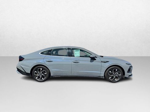 Used 2024 Hyundai Sonata SEL image 2