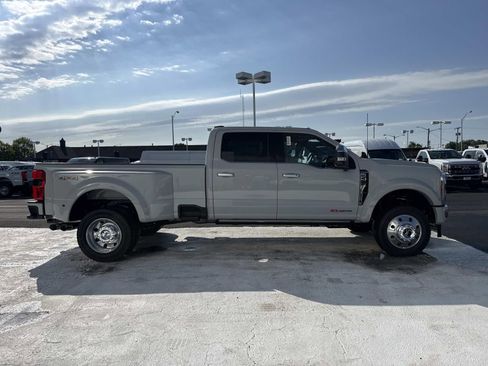 New 2026 Ford F450 Platinum AWD/4WD image 2