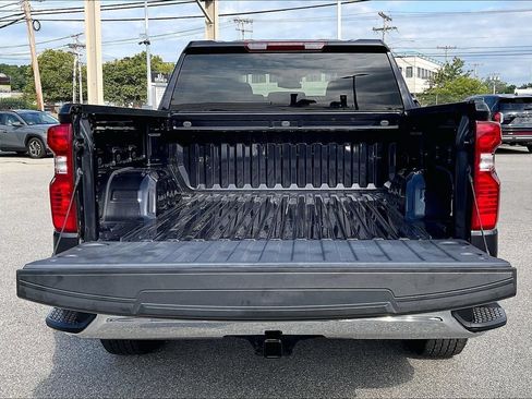 Used 2023 Chevrolet Silverado 1500 LT AWD/4WD image 31